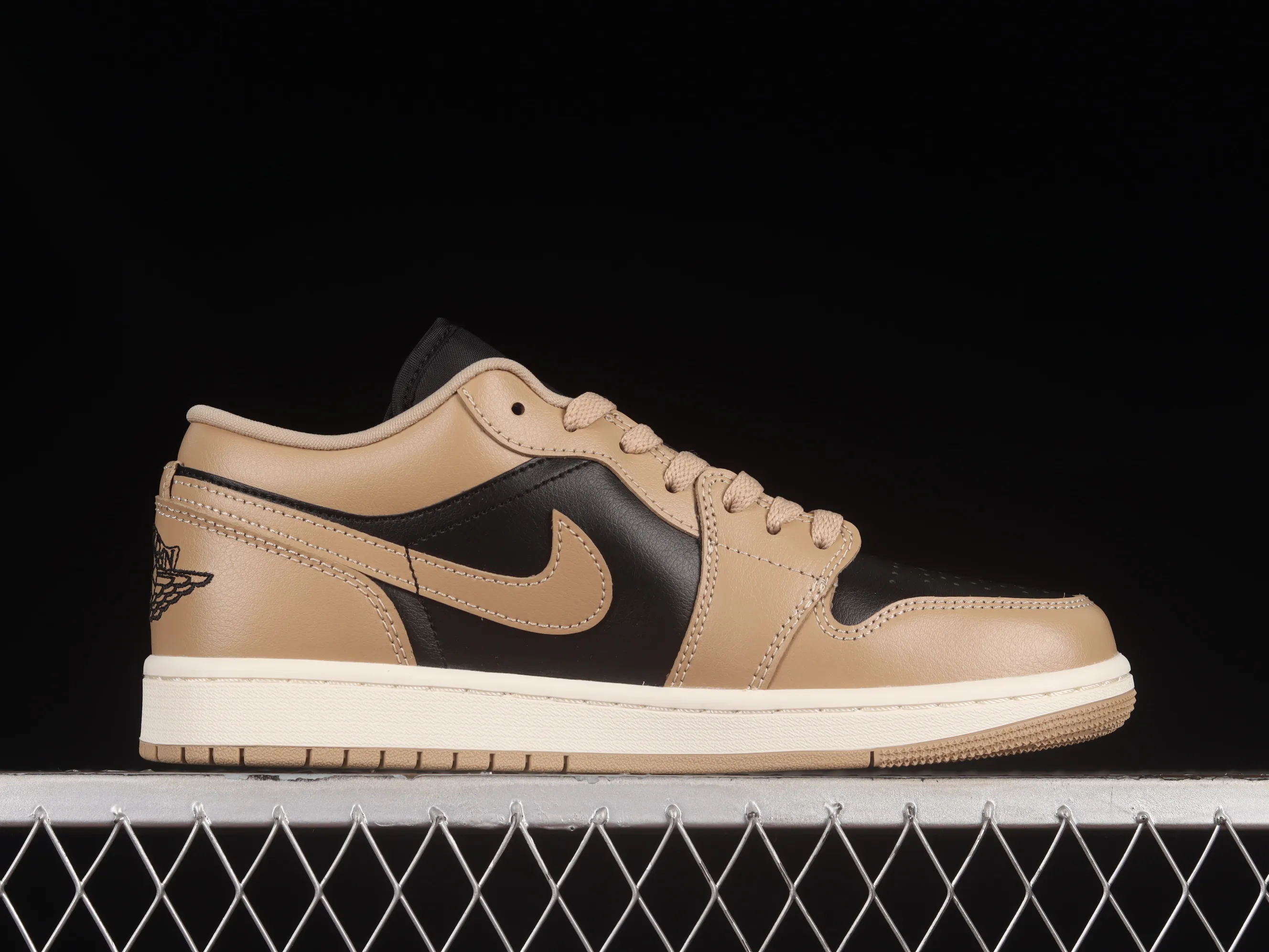 All categories Air Jordan Jordan series basketball shoes Air Jordan 1 Low G version pure original Air Jordan 1 Low "Desert" AJ1 Joe 1 milk tea color cultural and leisure sports sneakers DC0774-201